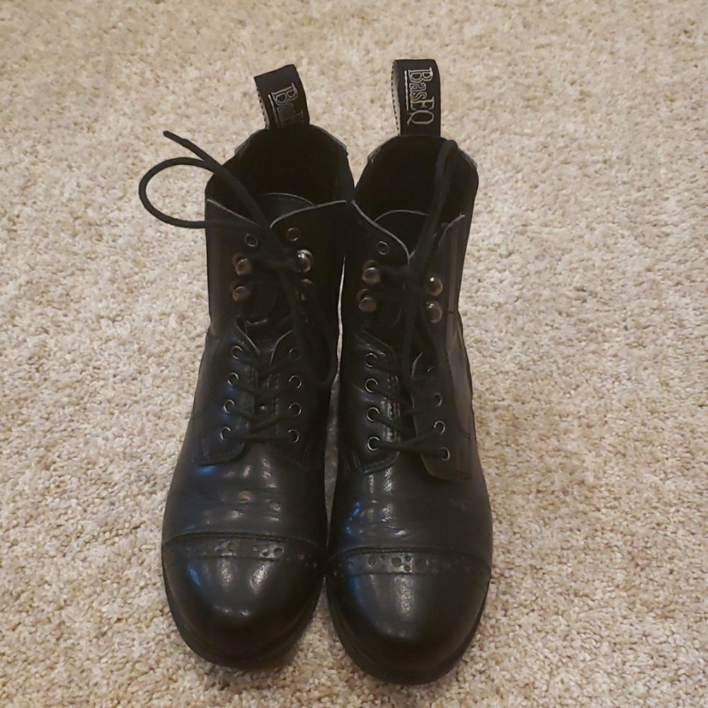 BasEQ riding boots Size 4